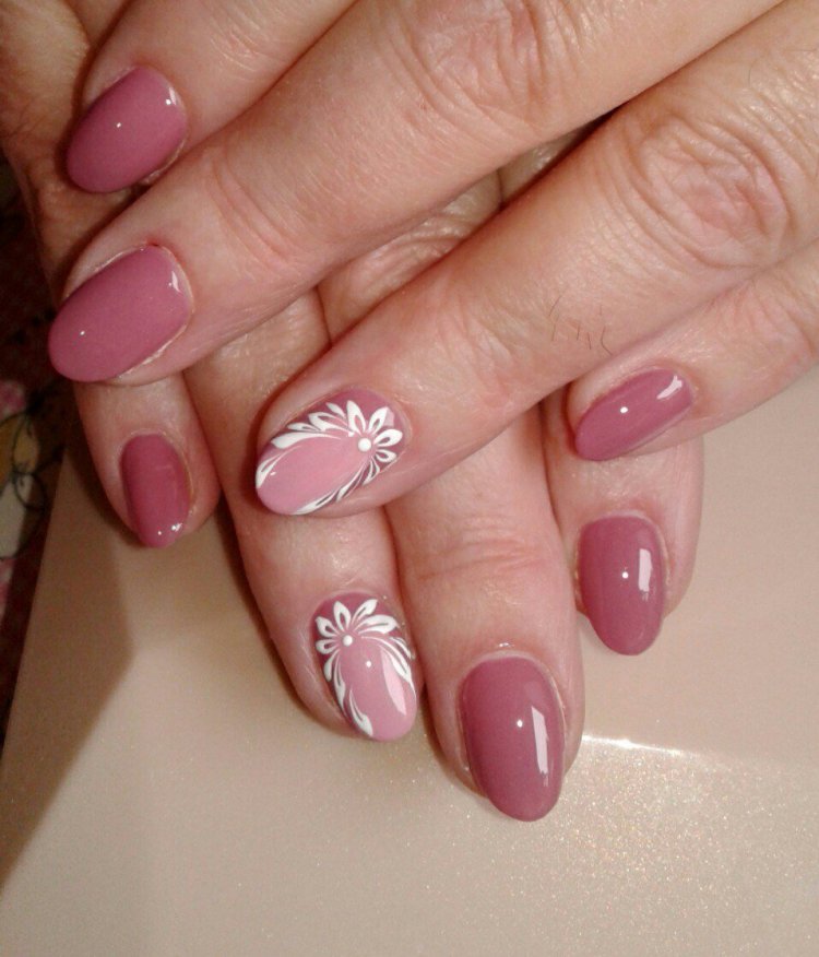 Повседневный классический маникюр