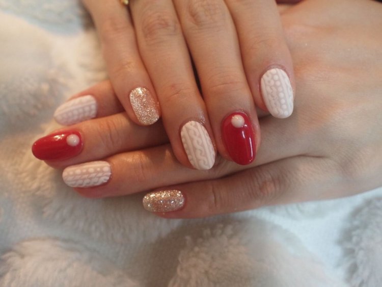 Вязаный маникюр