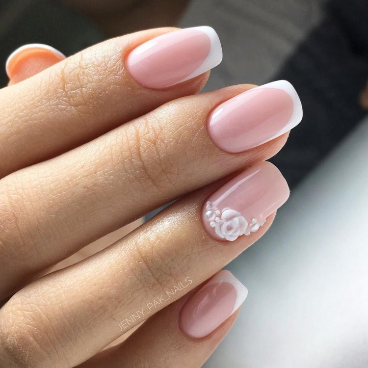 Ногти со стразами и блестками