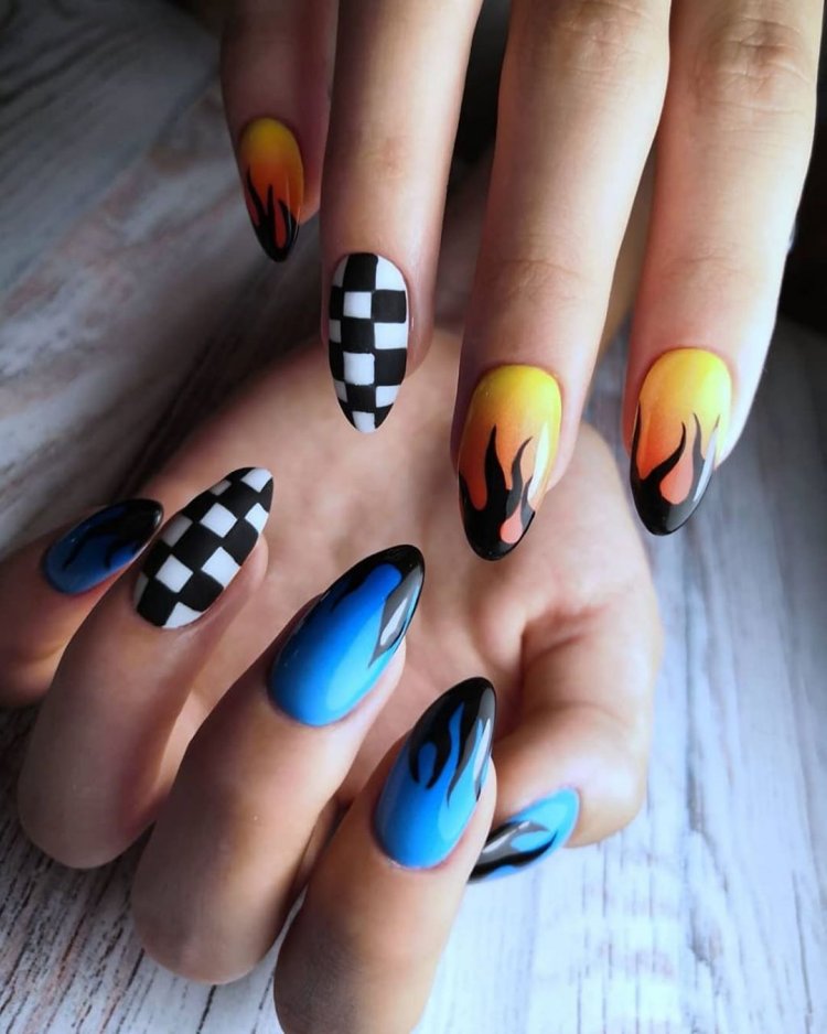 Ногти с огнем