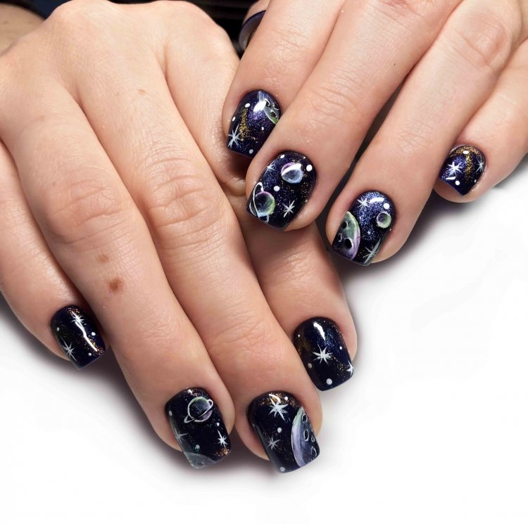 Манікюр під спортивний стиль