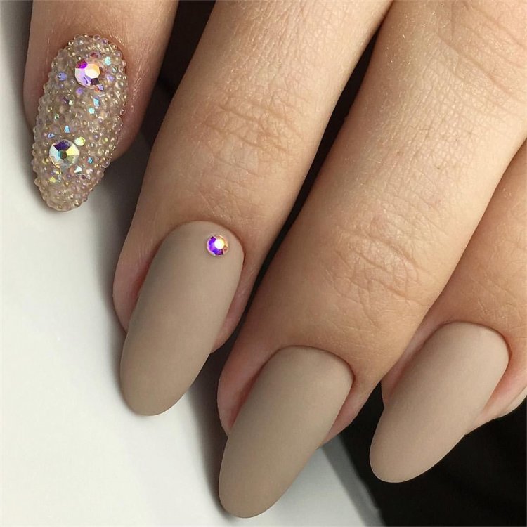 Маникюр с хрустальной крошкой - 63 фото