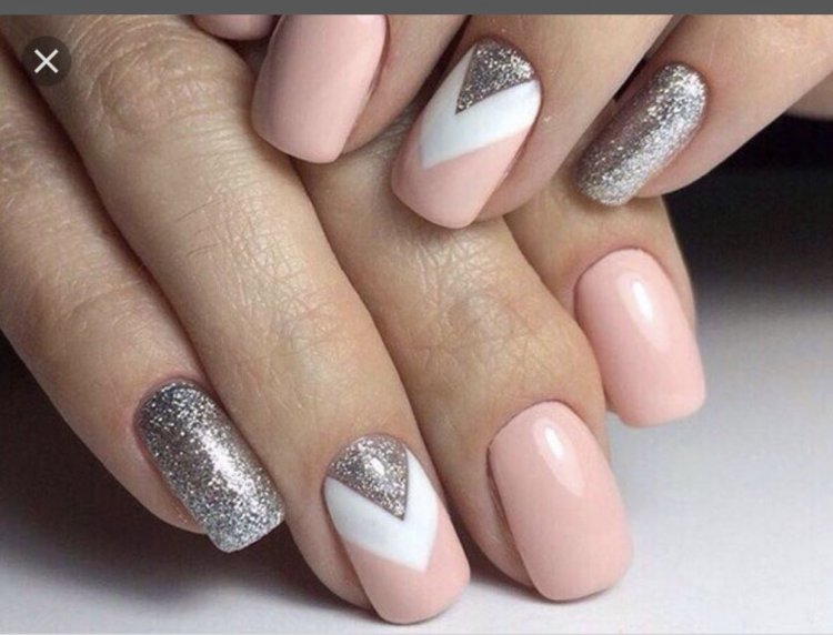 Маникюр паутинка с блестками