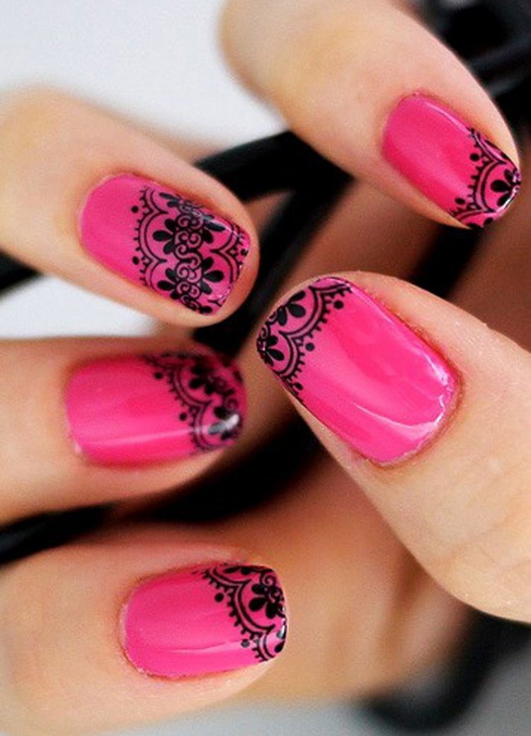 Маникюр с наклейками для ногтей