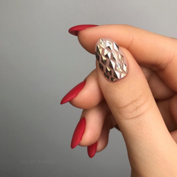 Маникюр 2021 блестки