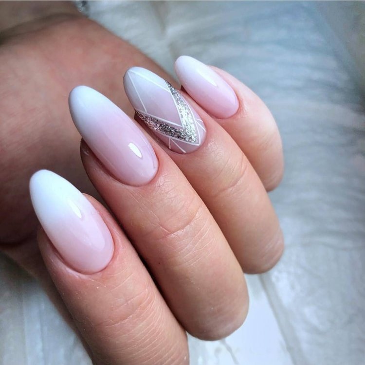 Френч омбре мигдаль