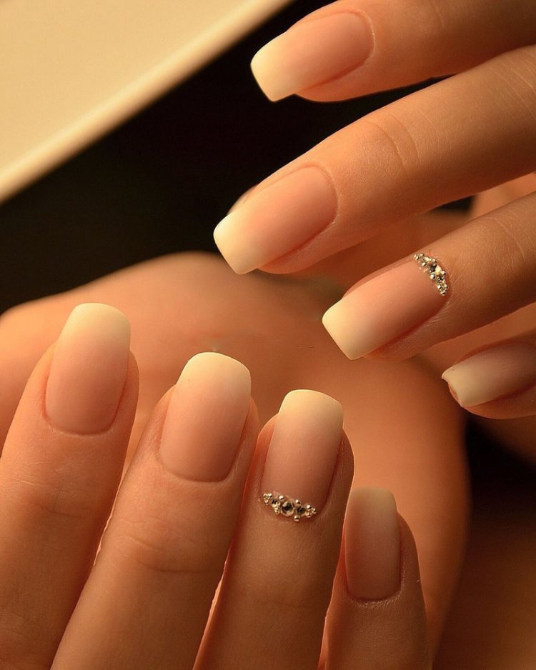 Ніжний манікюр