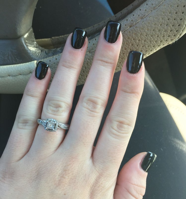 Ногти черный глянец