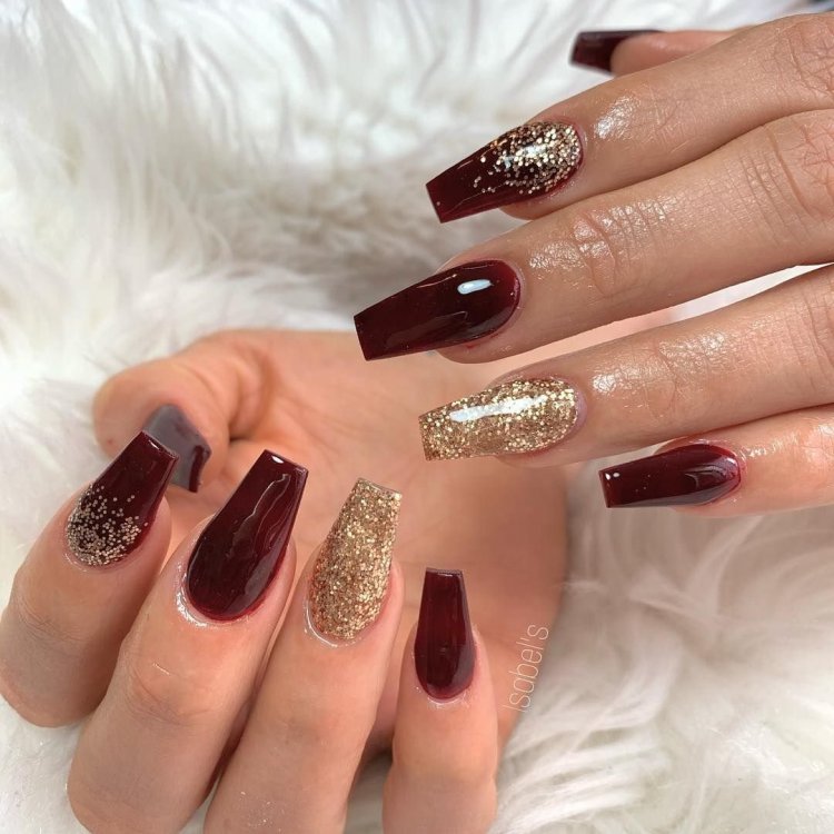 Бордовые ноготочки миндаль 2020