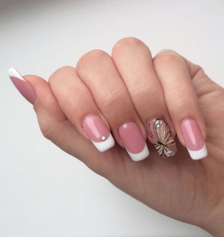 Красивый нежный френч