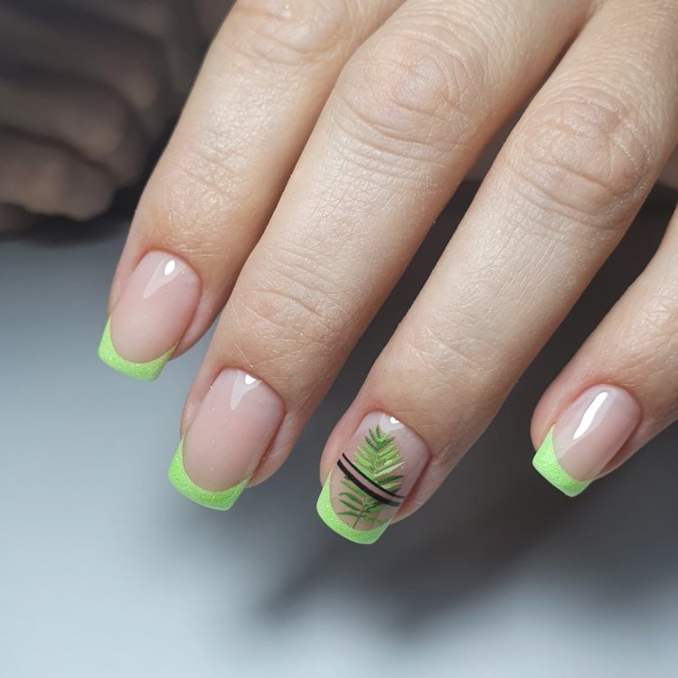 Салатовый френч