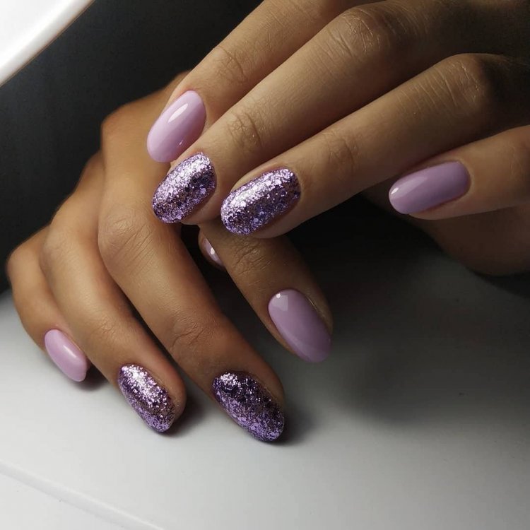 Маникюр на короткие ногти блестки