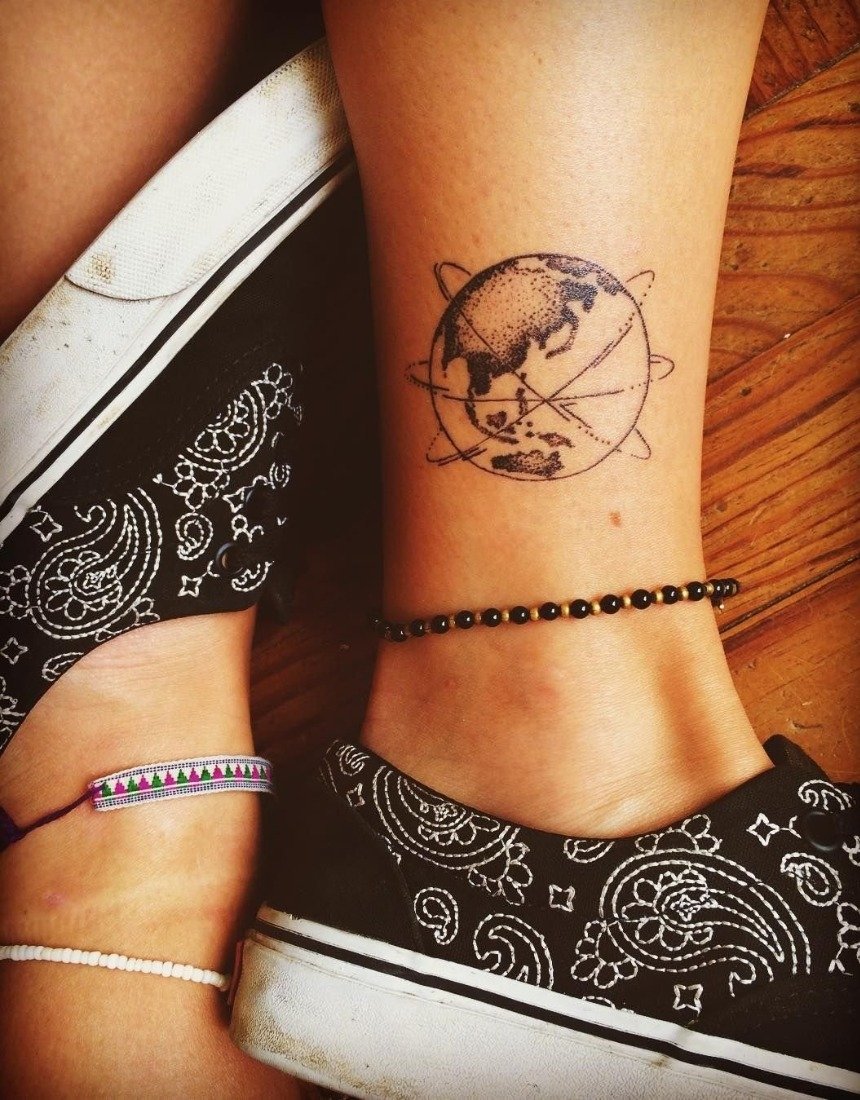 35 цікавих дизайнів татуювань на кісточках для жінок: фото