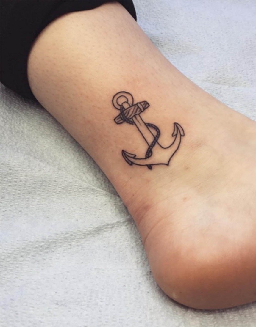 35 цікавих дизайнів татуювань на кісточках для жінок: фото