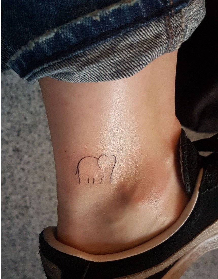 35 цікавих дизайнів татуювань на кісточках для жінок: фото