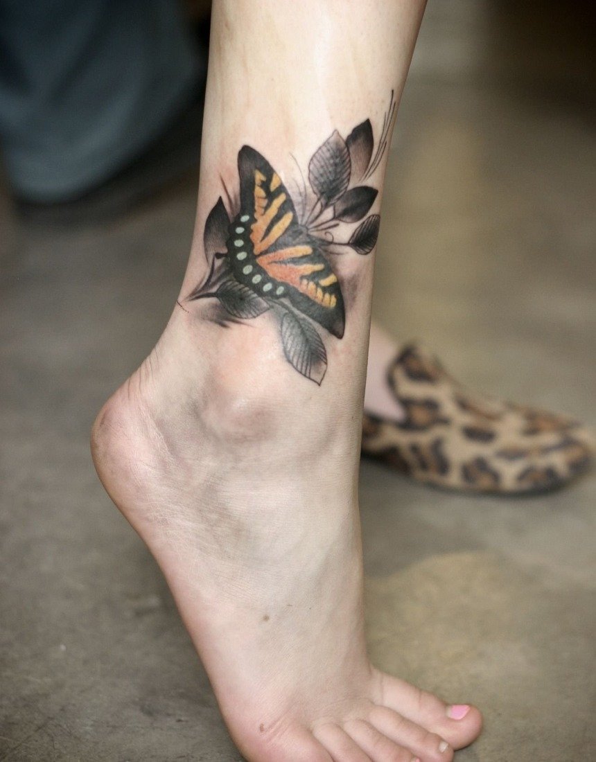 35 цікавих дизайнів татуювань на кісточках для жінок: фото