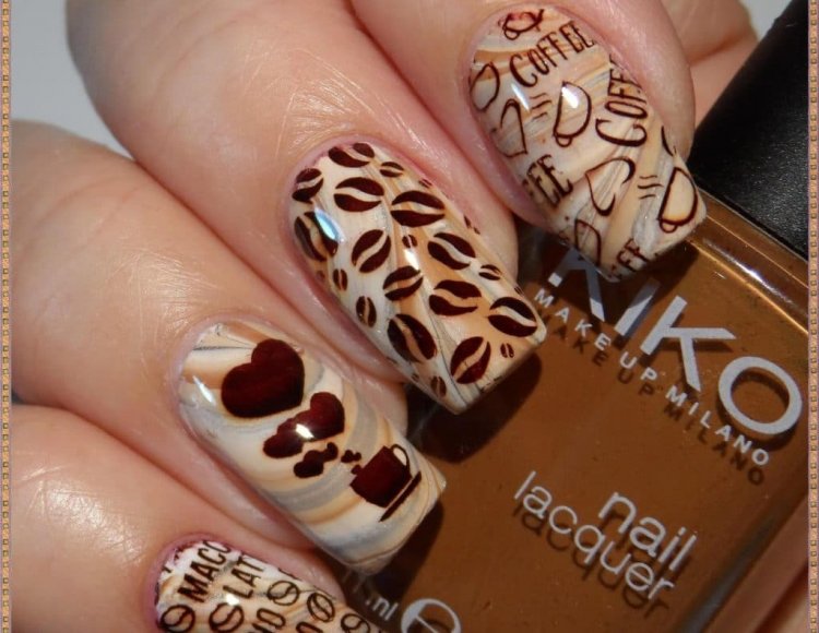 Маникюр кофе