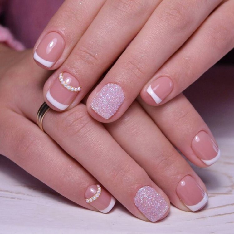 Френч маникюр