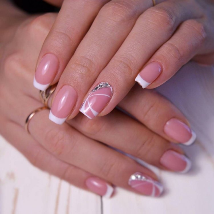 Французский маникюр