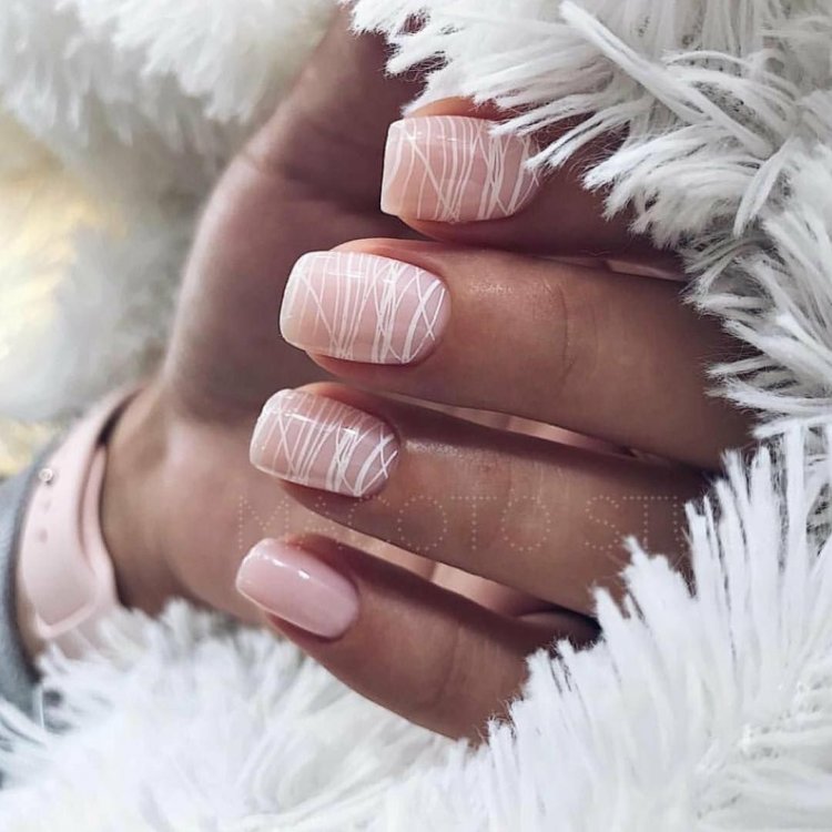 Ногти фиолетовые с блестками