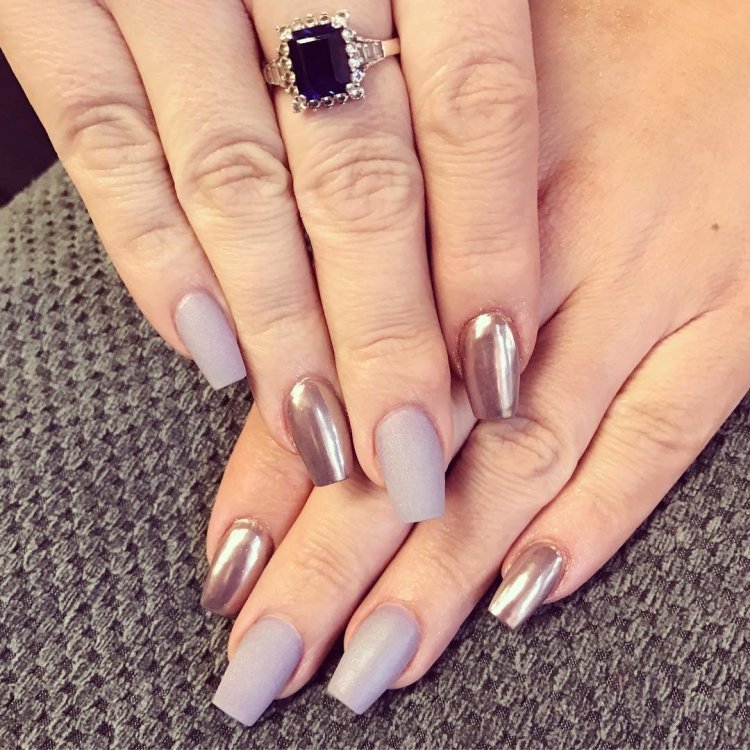 Маникюр с затиркой на короткие