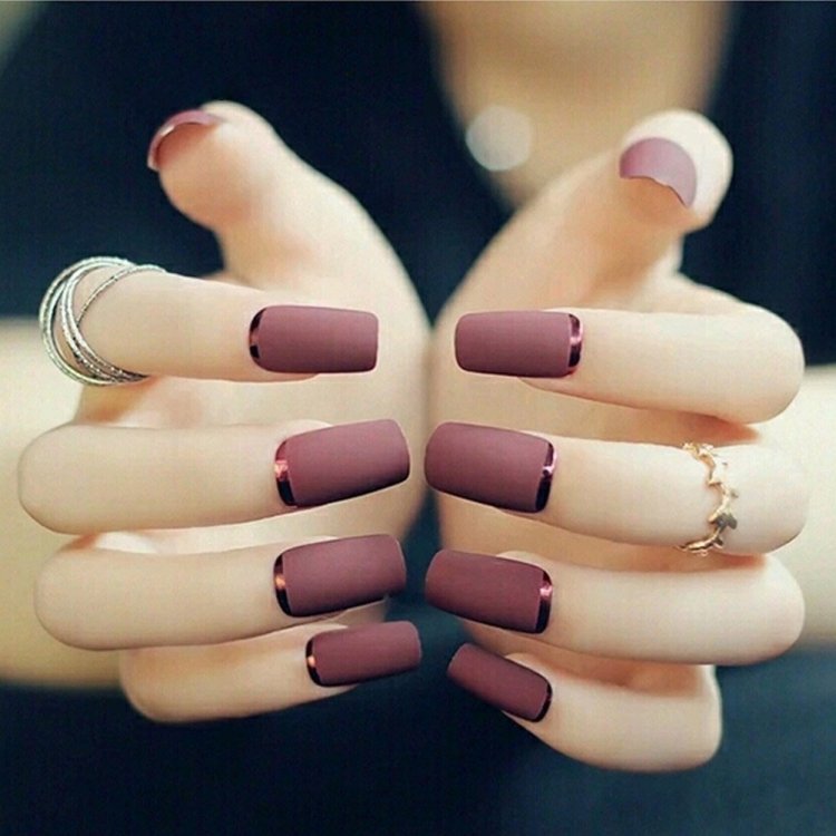 Манікюр з матом