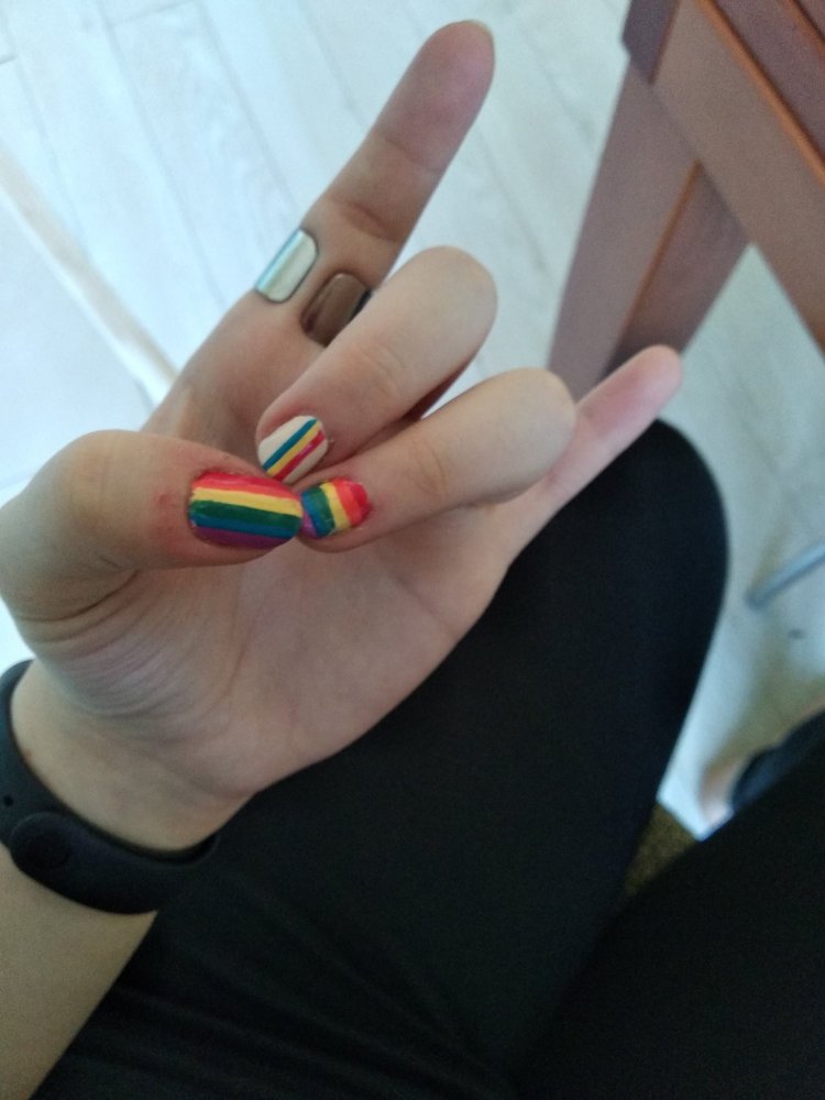 Ногти ЛГБТ