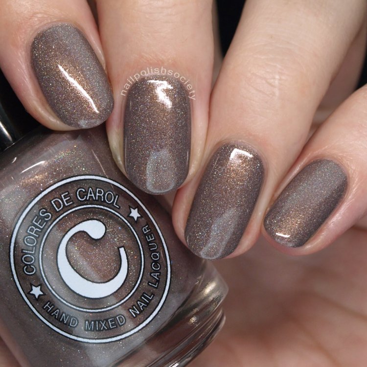 Ногти цвета капучино