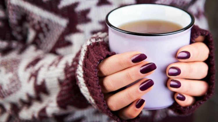 Маникюр с кружкой