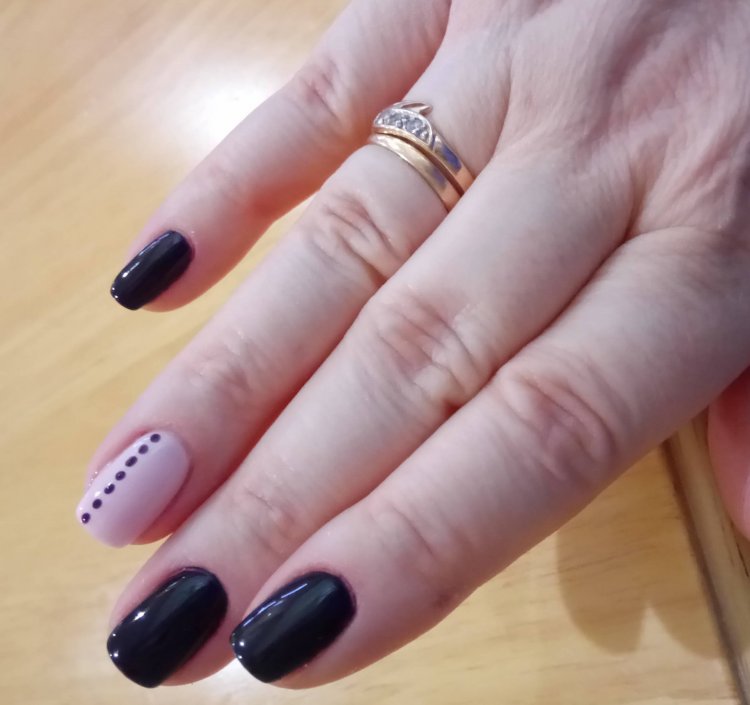 Красивый несложный маникюр