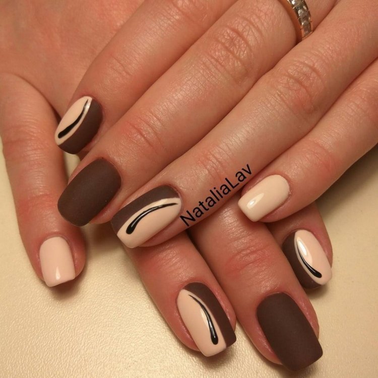 Маникюр в коричневых тонах