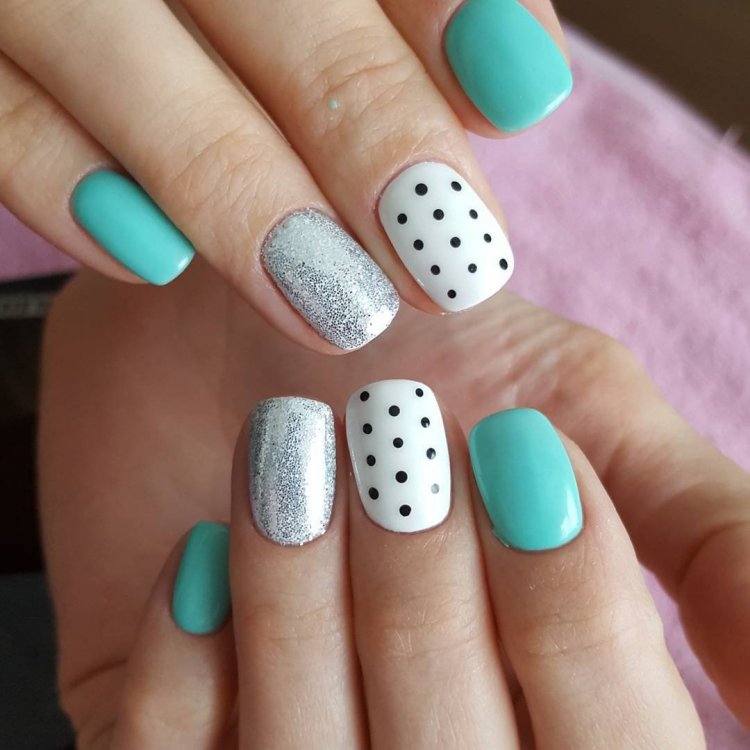 Легкий маникюр