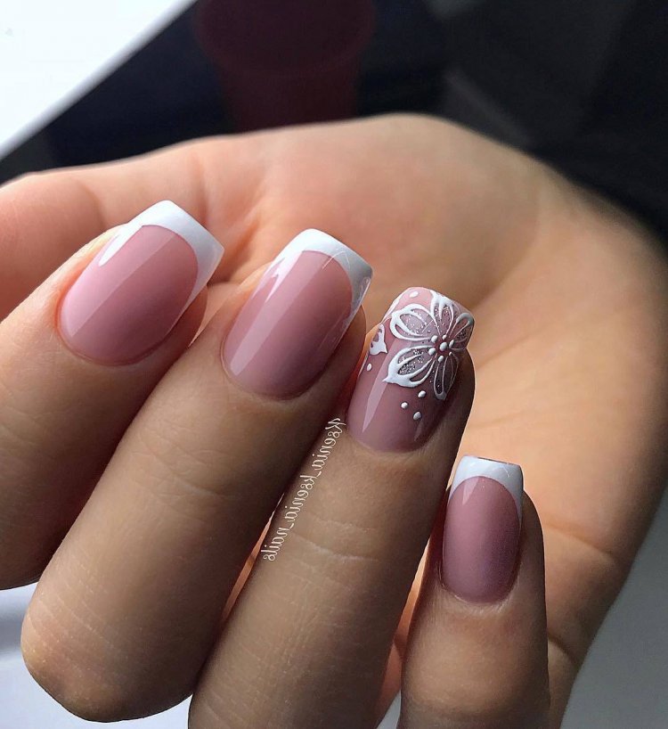 Маникюрчик френч