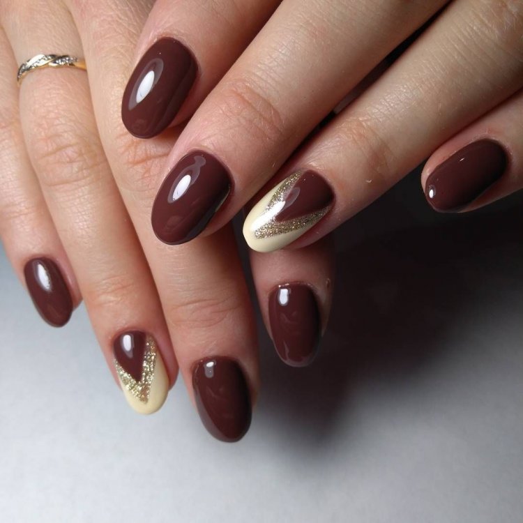 Маникюр беж и бордо - 61 фото
