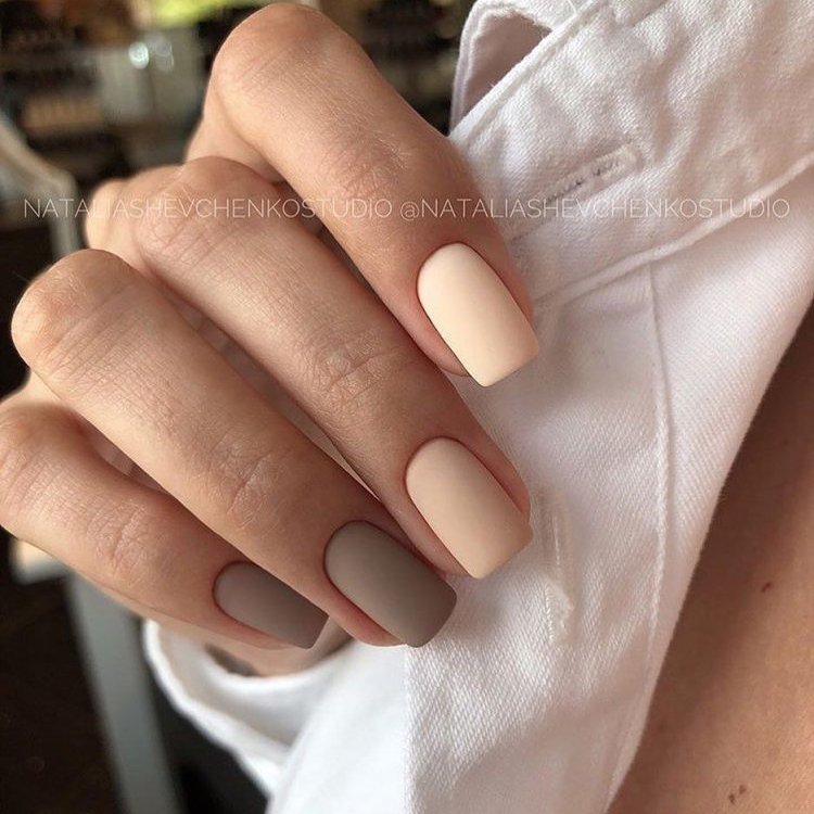 Ногти кофе с молоком