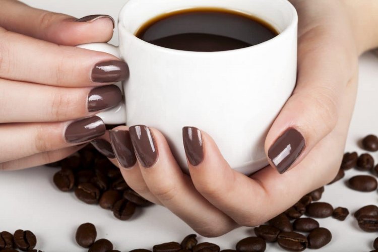 Маникюр с кружкой