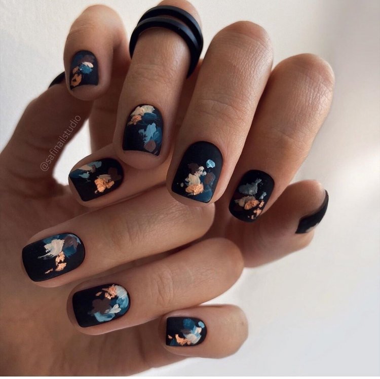 Ноябрьский маникюр