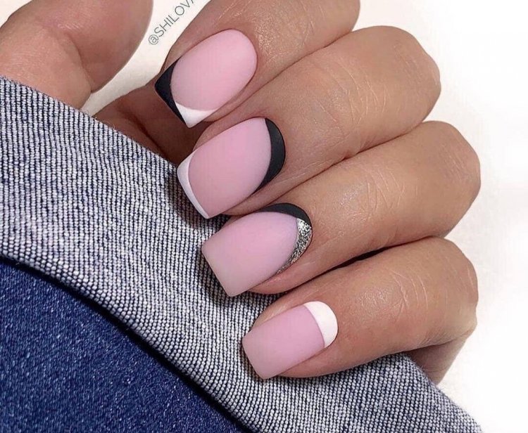 Французький манікюр матовий