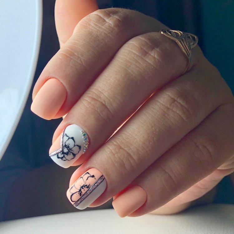 Красивый яркий маникюр фото самый шикарный