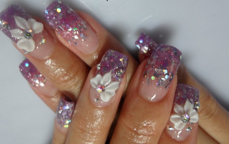 Маникюр нарядный торжественный