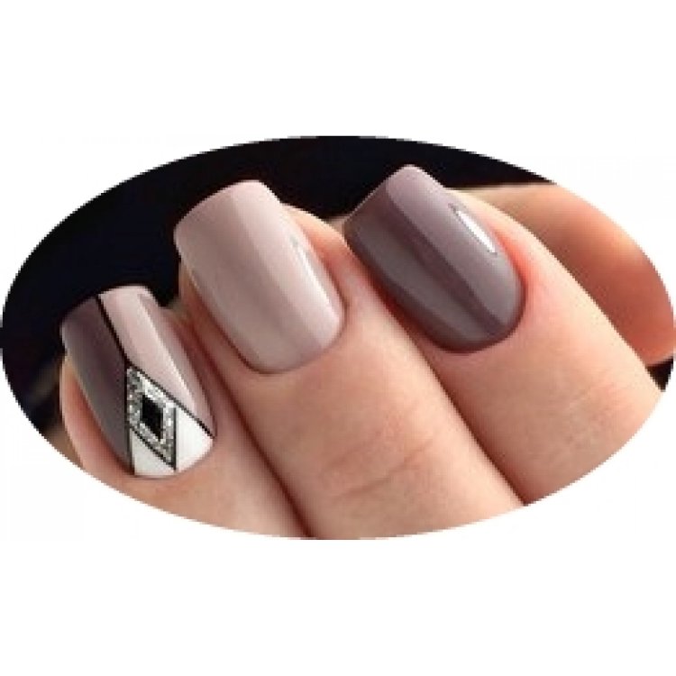 Маникюр цвета кофе с молоком