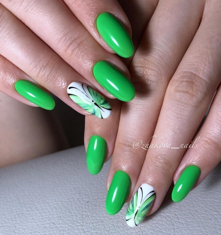 Маникюр зеленый салатовый френч 2021
