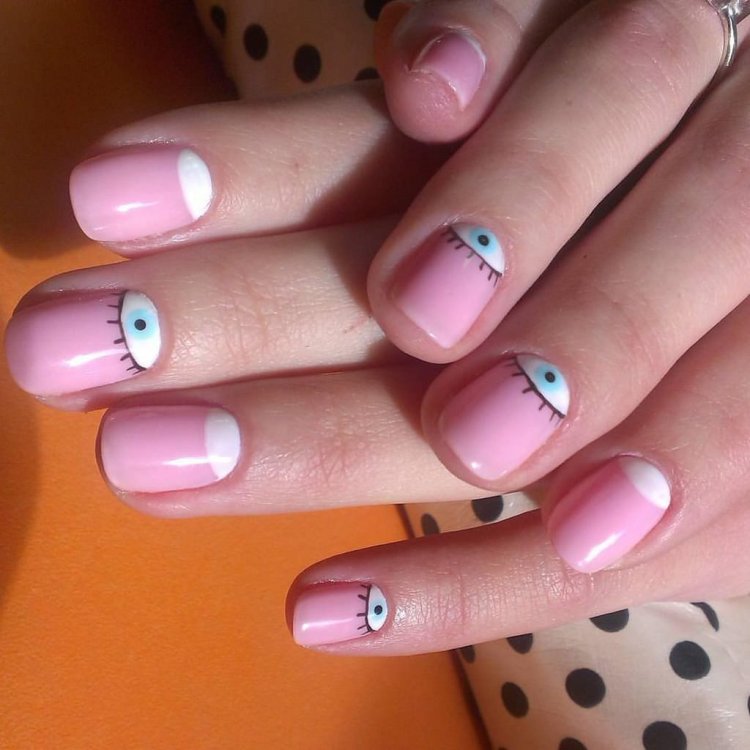 Красивые маленькие ногти