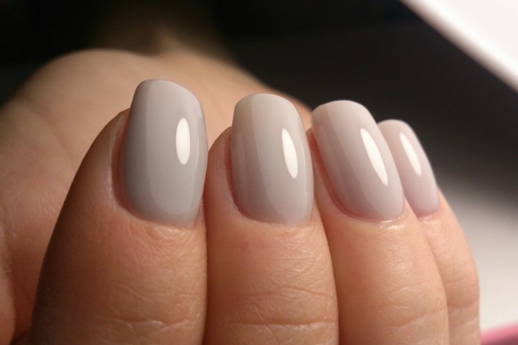 Весняний манікюр на короткі нігті 2023 (50 фото) - модні та красиві ідеї дизайну коротких нігтів