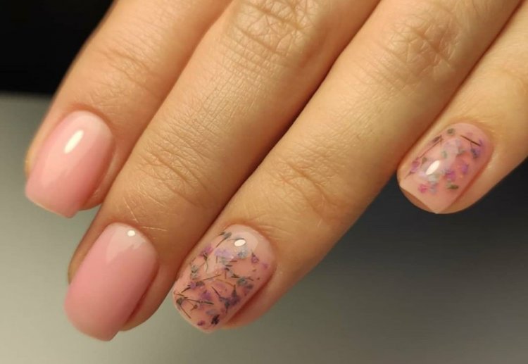 Весняний манікюр на короткі нігті 2023 (50 фото) - модні та красиві ідеї дизайну коротких нігтів