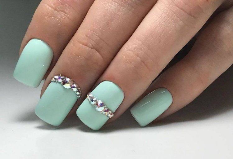 Весняний манікюр на короткі нігті 2023 (50 фото) - модні та красиві ідеї дизайну коротких нігтів