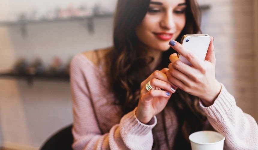 Які 70 запитань поставити чоловікові у листуванні, щоб зацікавити