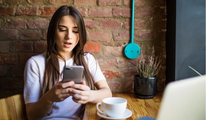 Які 70 запитань поставити чоловікові у листуванні, щоб зацікавити