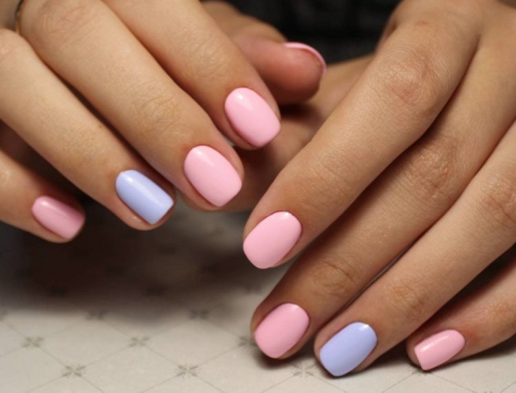 Літній манікюр на короткі нігті 2023 (50 фото) - модні та красиві ідеї дизайну коротких нігтів