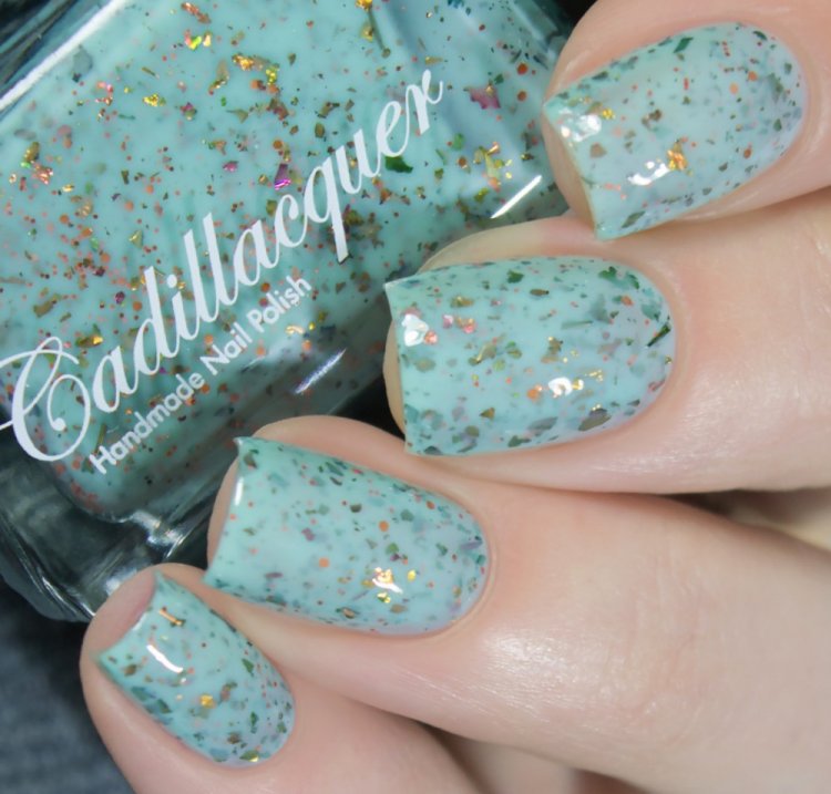 Літній манікюр на короткі нігті 2023 (50 фото) - модні та красиві ідеї дизайну коротких нігтів